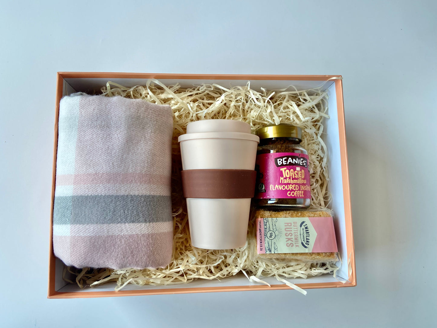 Winter scarf & coffee mug gift box