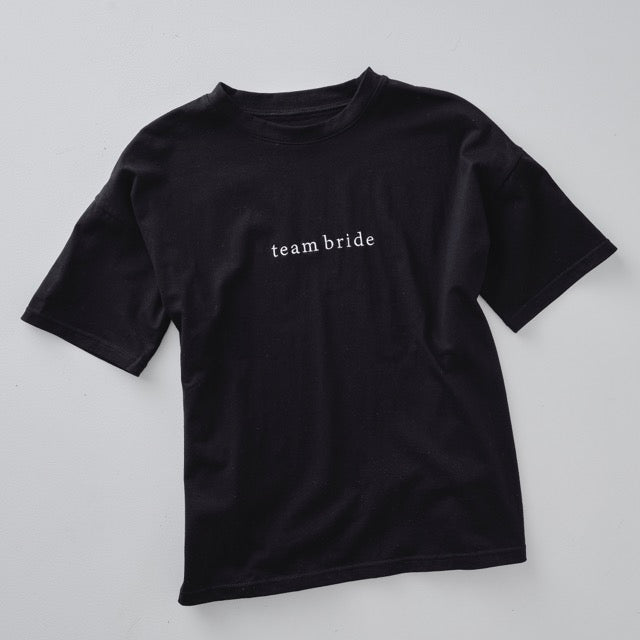 Minimalist team bride t-shirt