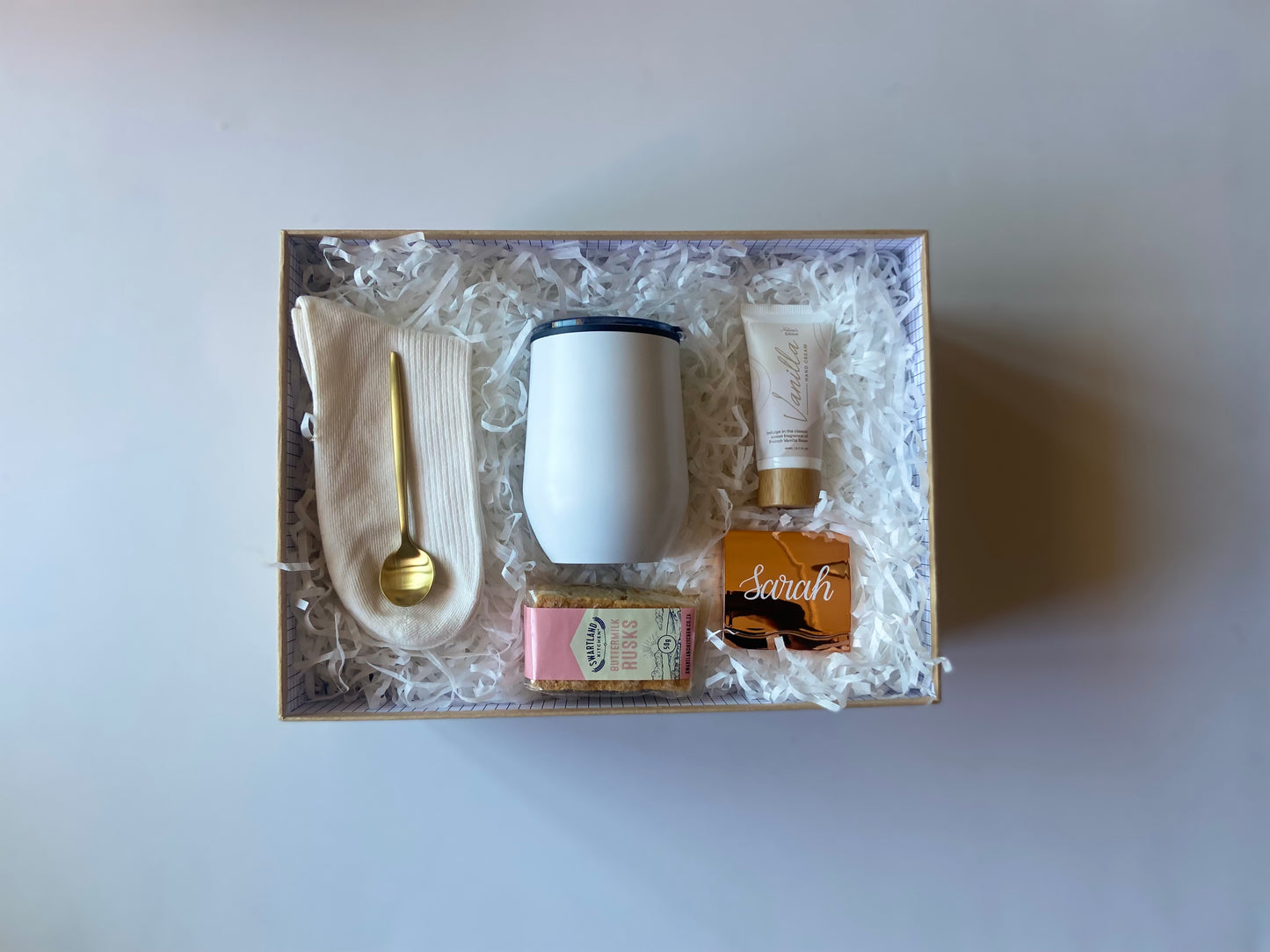 Ladies travel mug and tea gift box