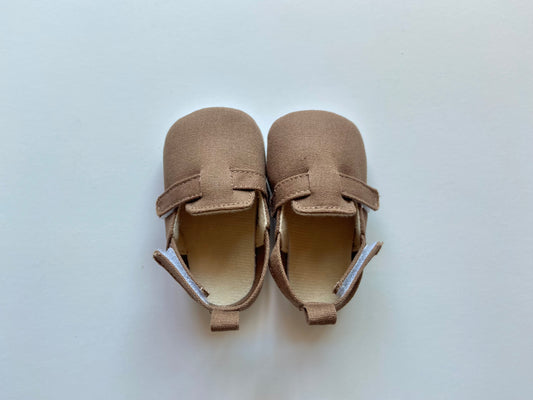 Newborn canvas baby shoe